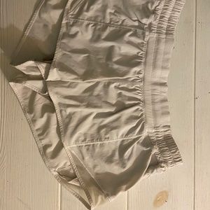 Lululemon hotly hot 2.5, size 8